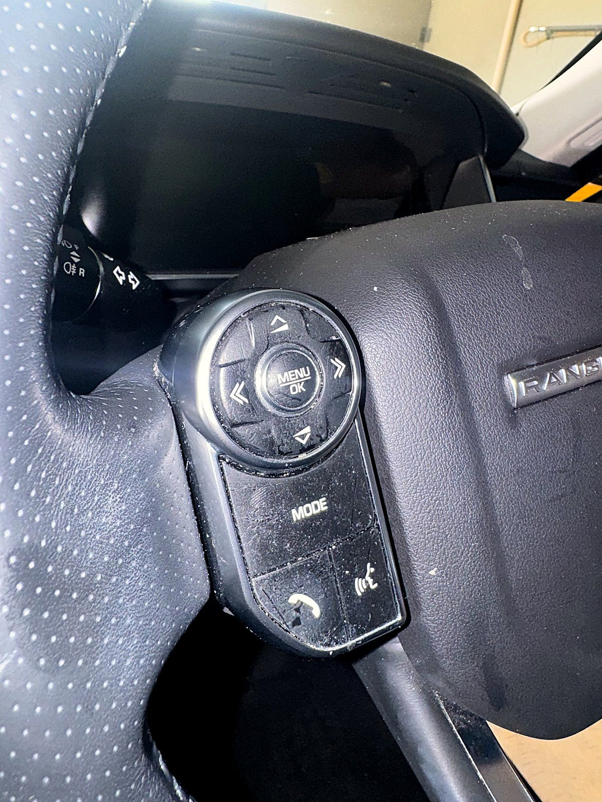 Degraded steering wheel buttons before Residu