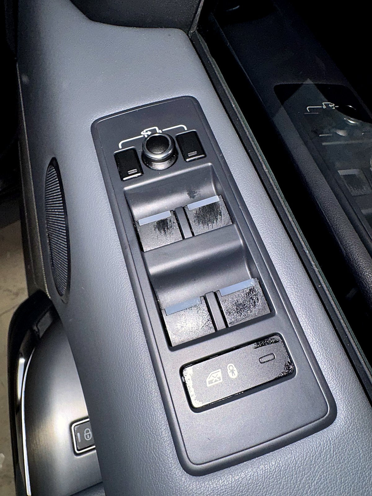 Sticky window switches before Residu